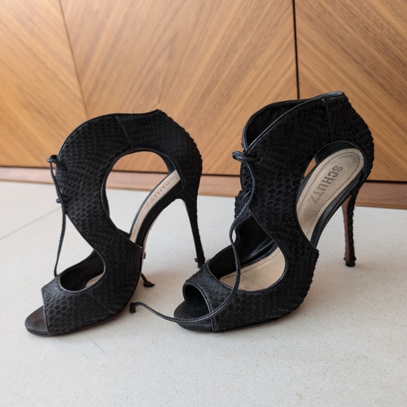 Shutz Black Snake Skin High Heels - Picture 3 of 6